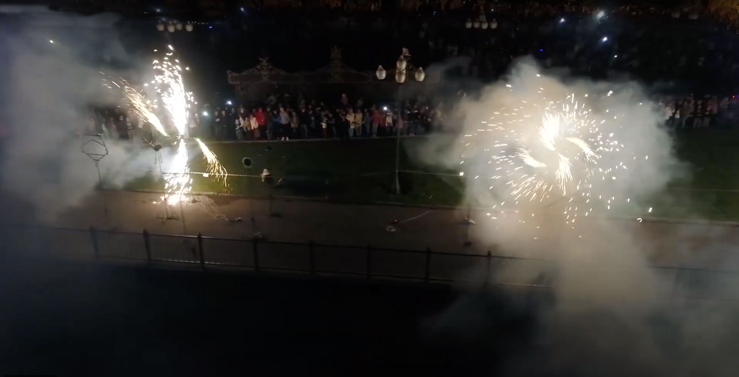 У парадной лестницы Рыбинска